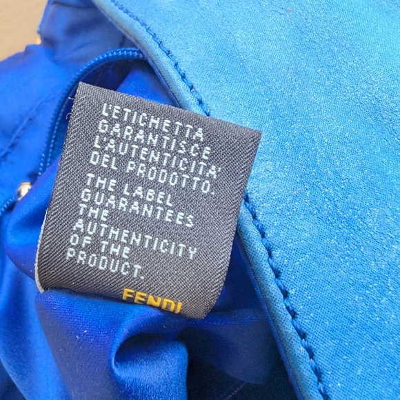 vintage Fendi Mama Forever shoulder bag in blue suede - Picture 12 of 15